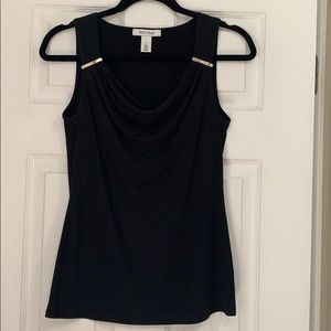 NWOT White House | Black Market Top! 🌟